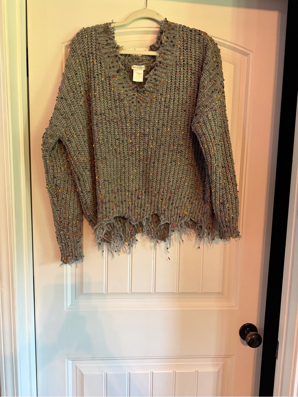 Main Strip Gray Distressed Speckled Chunky Knit Sweater